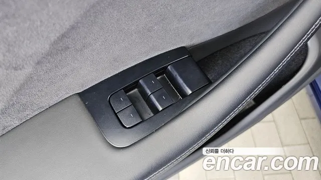 Tesla Model 3 — Фото автомобиля 27