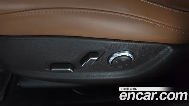 Genesis G80 Бензин 2.5 турбо AWD — Фото автомобиля 30