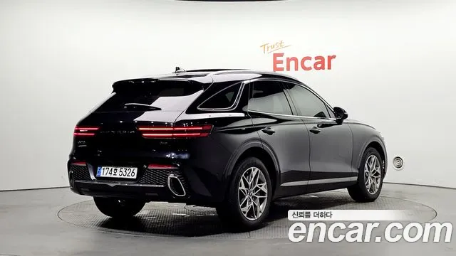Genesis GV70 2.5T Бензин AWD — Фото автомобиля 2