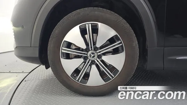 Mercedes-Benz EQB — Фото автомобиля 5