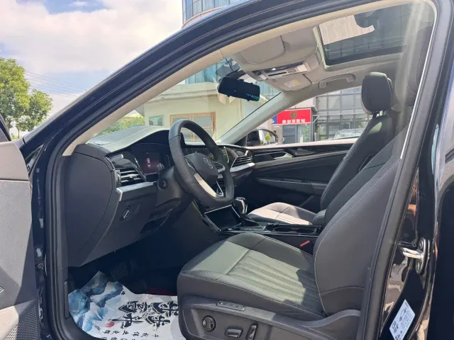 Volkswagen Passat — Фото автомобиля 9