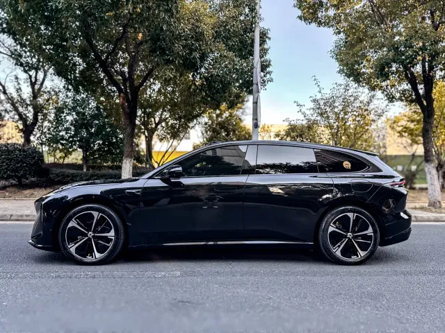 Nio ET5 Touring — Фото автомобиля 3