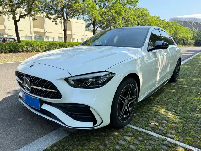 Фотография автомобиля — Mercedes-Benz C-Class