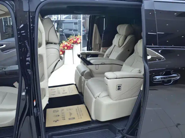 Toyota Vellfire — Фото автомобиля 5