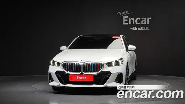 BMW 5-Series 5 серия (G60) 530i xDrive M Sport — Фото автомобиля 3