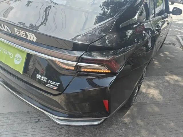 Dongfeng Yixuan MAX — Фото автомобиля 7