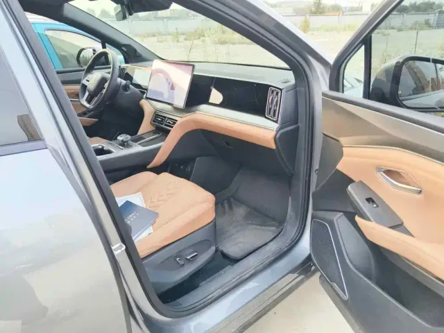 BYD Song L DM-i 2024 160km Excellence — Фото автомобиля 12
