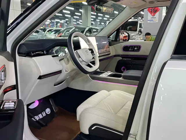 ZEEKR Zeekr 9X 2025 Model Standard — Фото автомобиля 2