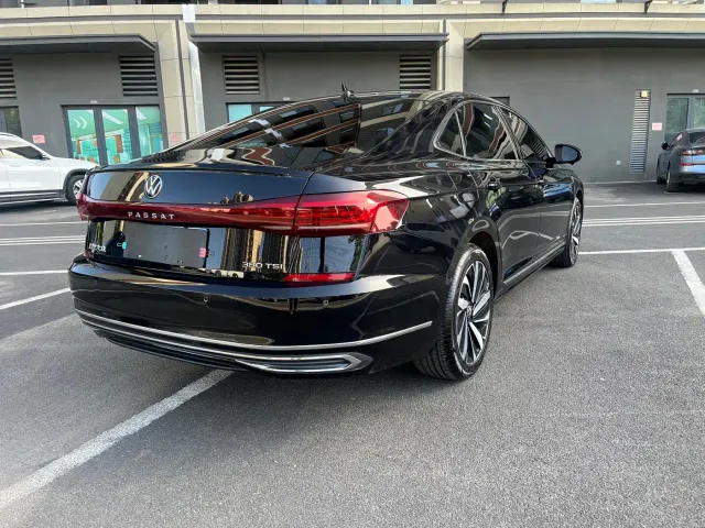 Volkswagen Passat — Фото автомобиля 5
