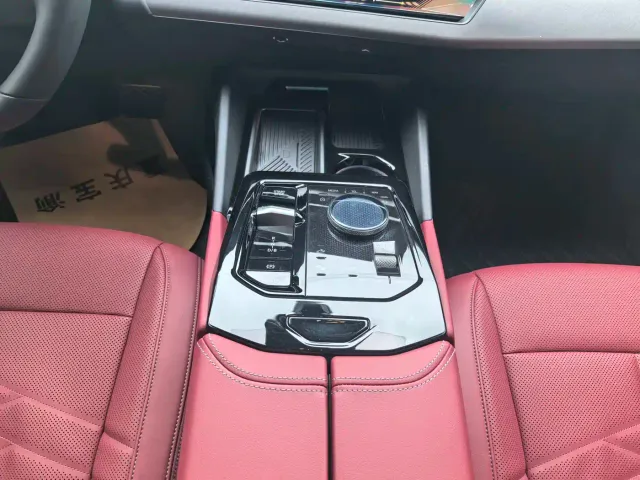 BMW BMW i5 2024 eDrive 35L Premium Model M Sport Package — Фото автомобиля 13