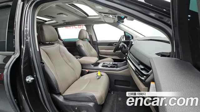 Kia Carnival Generation 4 — Фото автомобиля 16