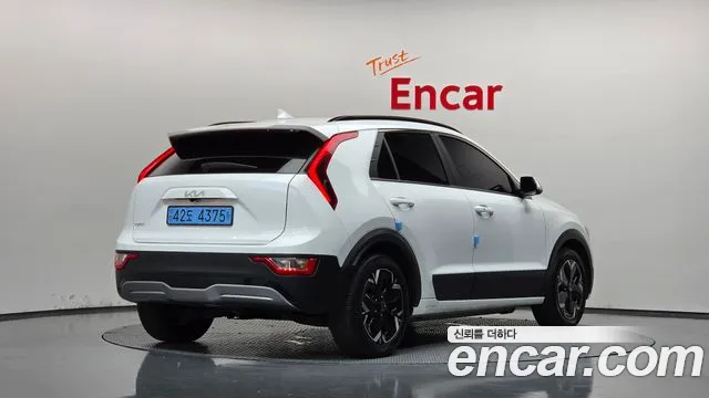 Kia Niro Niro (New) — Фото автомобиля 2