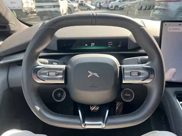 Xpeng P7 — Фото автомобиля 16