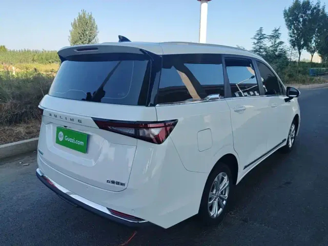 Wuling Jiachen — Фото автомобиля 6
