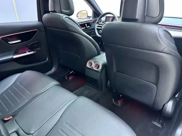 Mercedes-Benz C-Class — Фото автомобиля 12