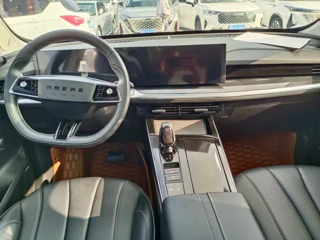 Roewe RX5 Max — Фото автомобиля 6