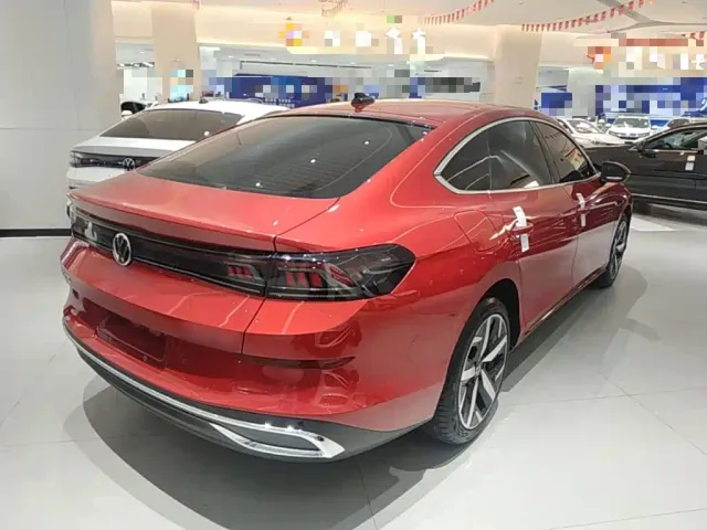 Volkswagen Lamando — Фото автомобиля 6