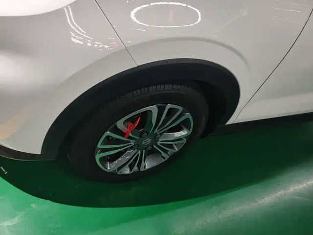 Leapmotor T03 — Фото автомобиля 22