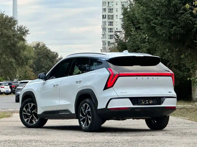 Geely Boyue L — Фото автомобиля 8