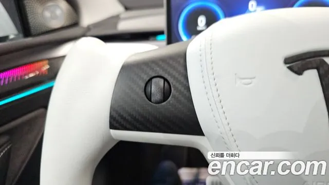 Tesla Model Y — Фото автомобиля 29