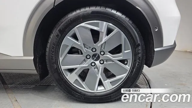 Genesis GV60 — Фото автомобиля 19