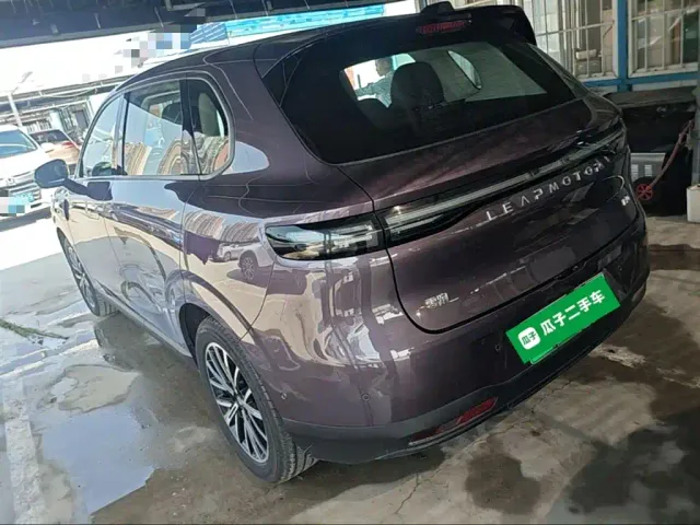 Leapmotor B10 — Фото автомобиля 4