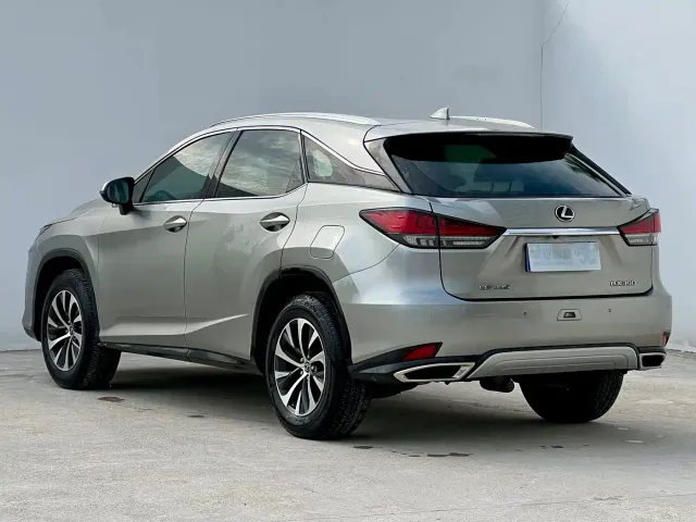 Lexus RX — Фото автомобиля 3