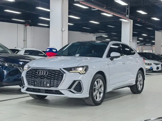 Фотография автомобиля — Audi Q3 Sportback