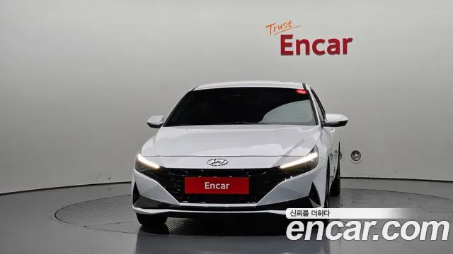 Hyundai Avante CN7 — Фото автомобиля 3