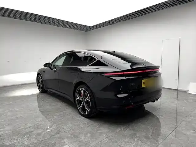Nio ET5 — Фото автомобиля 3