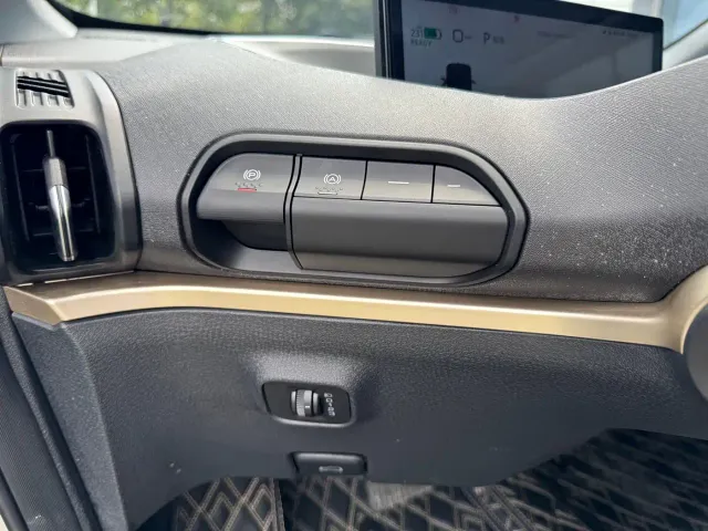 Baojun KiWi EV — Фото автомобиля 12