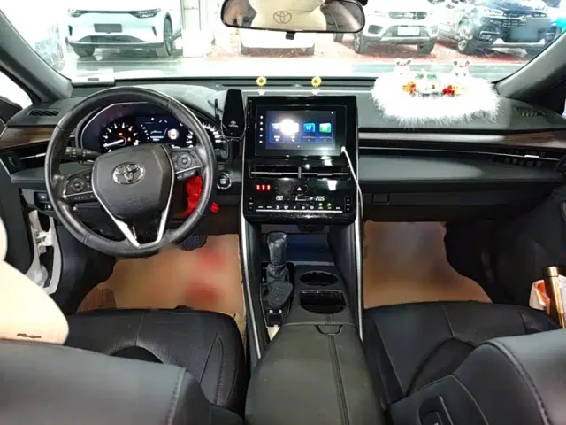 Toyota Avalon — Фото автомобиля 9