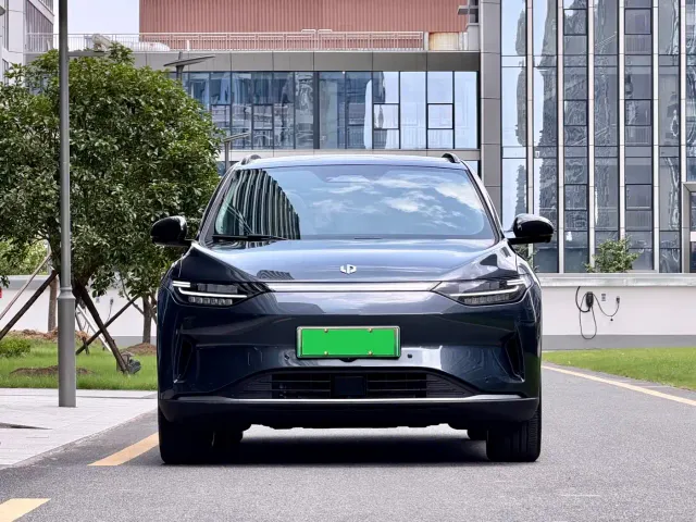Leapmotor C11 — Фото автомобиля 2