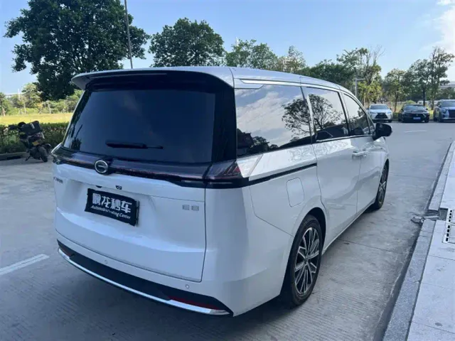 GAC Trumpchi E8 — Фото автомобиля 9