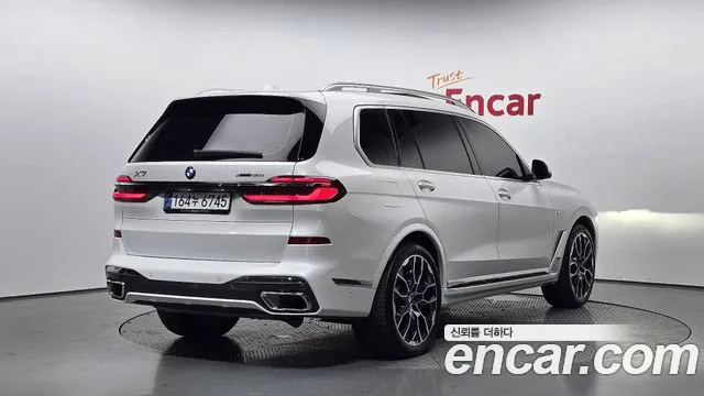 BMW X7 — Фото автомобиля 2