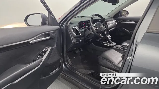Kia Seltos — Фото автомобиля 15