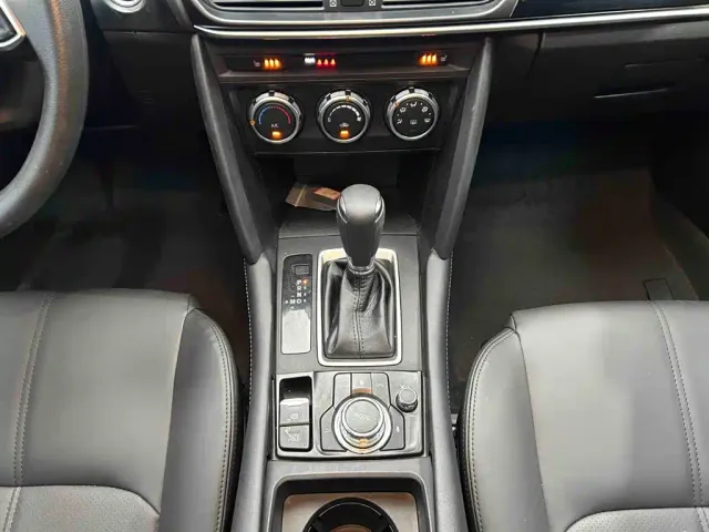 Mazda CX-4 — Фото автомобиля 11