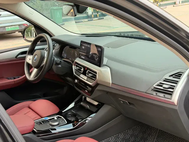 BMW iX3 — Фото автомобиля 17