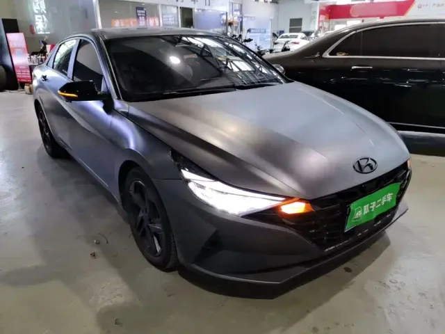 Hyundai Elantra — Фото автомобиля 3