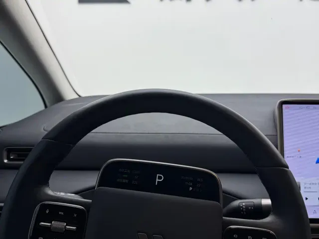 Li Auto MEGA — Фото автомобиля 10