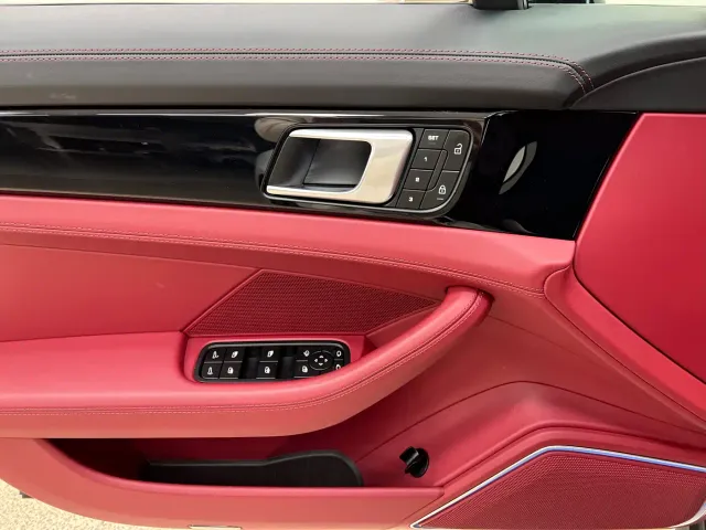 Porsche Panamera — Фото автомобиля 12