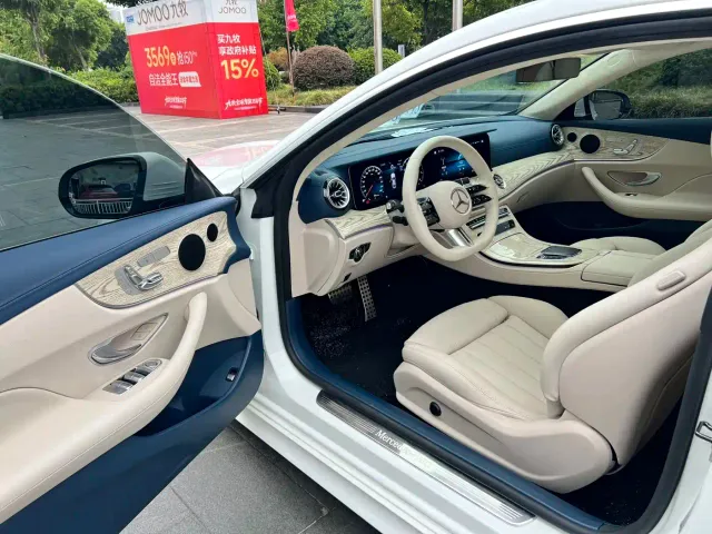 Mercedes-Benz E-Class — Фото автомобиля 8