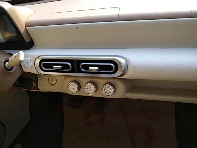 Wuling Hongguang Mini EV — Фото автомобиля 12