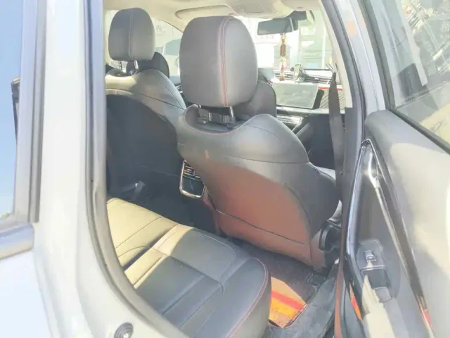 Dongfeng Fengshen AX7 — Фото автомобиля 11