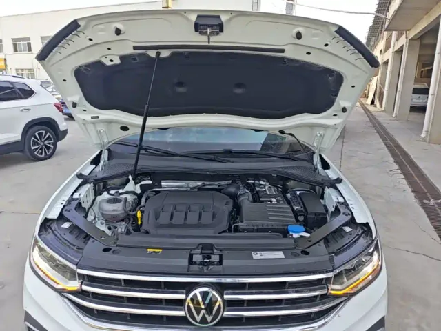 Volkswagen Tiguan L — Фото автомобиля 19
