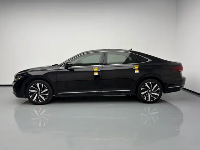 Volkswagen Passat — Фото автомобиля 8