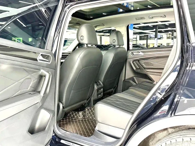 Volkswagen Tiguan L — Фото автомобиля 5