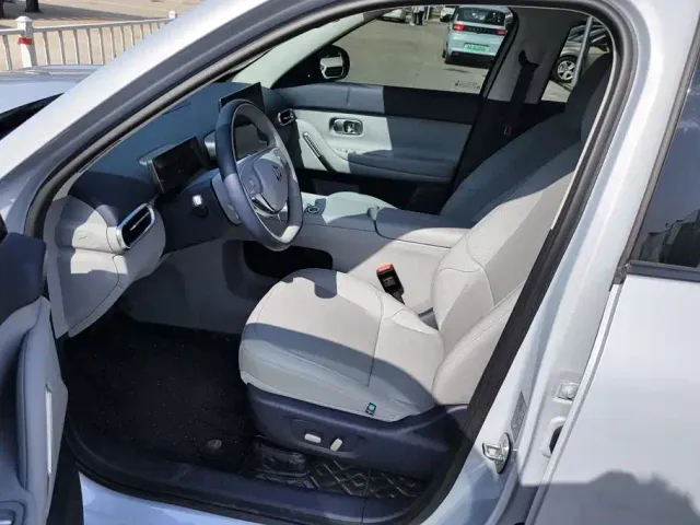 Leapmotor A10 — Фото автомобиля 9