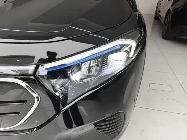 Mercedes-Benz EQB — Фото автомобиля 17
