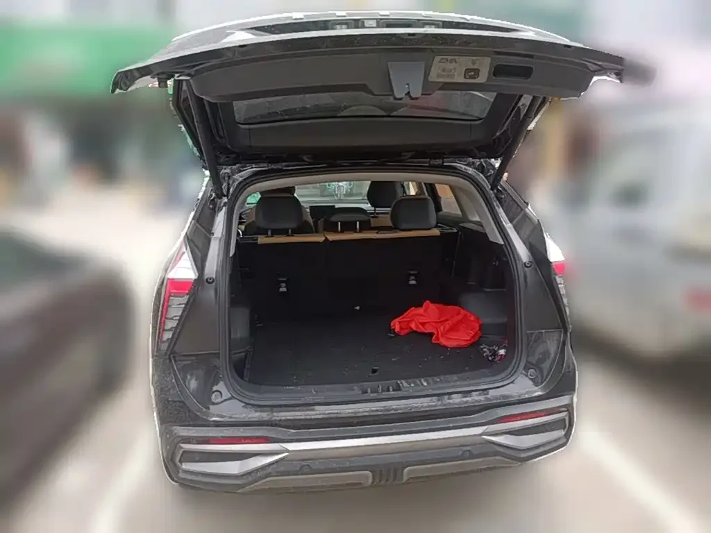 Geely Boyue L 2023 1.5TD DCT Premium — Фото автомобиля 9